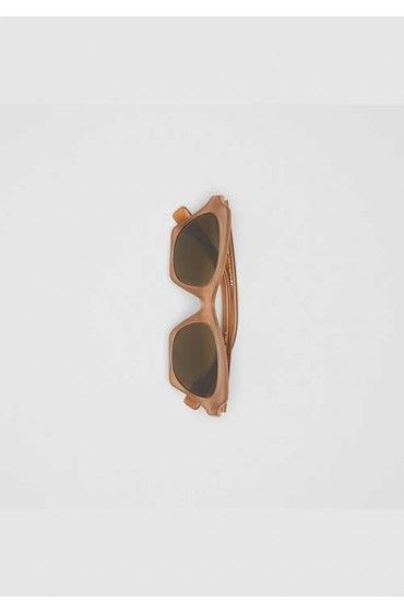 عینک آفتابی فریم پروانه ای زنانه بربری-2