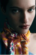 روسری چاپ ابریشم زنانه چند رنگ زارا-3