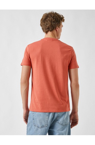 Coyote Ugly T-Shirt دارای مجوز چاپ شده است مردانه نارنجی  کوتون