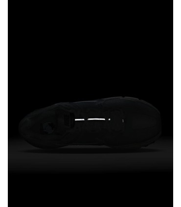 کتونی Nike Zoom Vomero 5 SE زنانه رنگ پلاتین / ترمه / خاکستری آهنی / گرد و غبار فوتون نایک