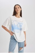 تیشرت آستین کوتاه چاپ شده با یقه گشاد زنانه رنگ سفید دیفکتو