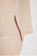 تیشرت آستین کوتاه یقه خدمه سنتی زنانه رنگ بژ دیفکتو