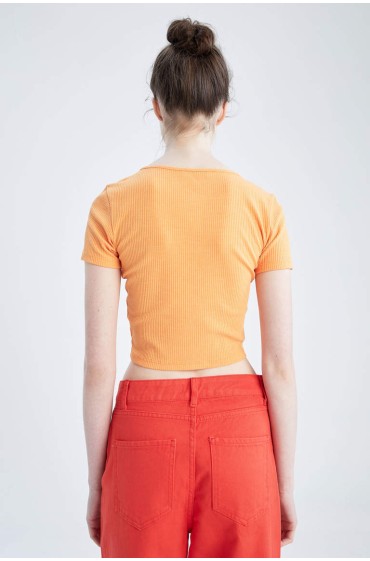 تیشرت آستین کوتاه یقه هفت فیت زنانه نارنجی روشن دیفکتو