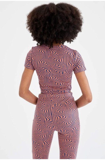 تیشرت آستین کوتاه با یقه خدمه ژاکارد طرح دار زنانه صورتی روشن دیفکتو