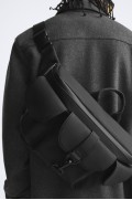 کیف دوشی لاستیکی با جیب مردانه مشکی  زارا