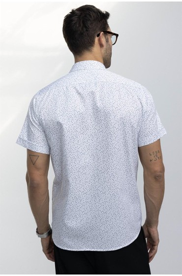 پیراهن سفید مردانه یقه اسپرت طرح گرافیکی با آستین کوتاه کلاسیک متناسب مردانه سفید  ال سی وایکیکی