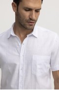 پیراهن مردانه کتان آستین کوتاه کلاسیک متناسب با جیب مردانه سفید  ال سی وایکیکی