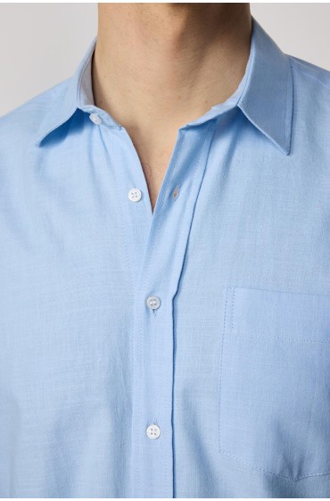 پیراهن مردانه آستین کوتاه کتان کتان آبی فیت کلاسیک با جیب مردانه آبی  ال سی وایکیکی