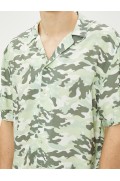 پارچه ویسکوز پیراهن آستین کوتاه با چاپ استتار مردانه طرح سبز  کوتون