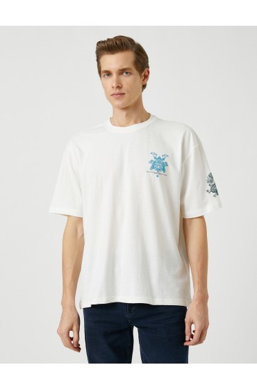 تیشرت اورسایز، آستین کوتاه یقه گرد پشت طرح گرافیکی مردانه سفید  کوتون