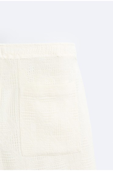 شلوارک ژاکارد برمودا با چاپ هندسی مردانه سفید صدفی  زارا
