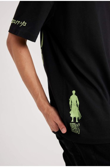 تیشرت آستین کوتاه طرح گرافیکی یقه پشت یک تکه Comfort Fit مردانه مشکی  دیفکتو