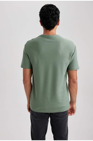 تیشرت آستین کوتاه یقه گرد فیت معمولی مردانه سبز  دیفکتو