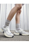 کتونی راننینگ Nike V2K Run مردانه سفید نایک