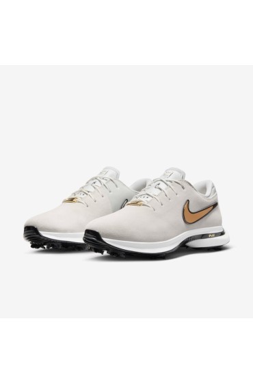 کتونی گلف مدل Nike Air Zoom Victory Tour 3 NRG رنگ سفید/نقره ای فلزی/مشکی/طلای متالیک مردانه نایک