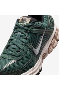 کتونی ورزشی مدل Nike Zoom Vomero 5 'Vintage Green' رنگ رنگ سبز قدیمی/قهوه ای اوروود روشن/کنفی/کروم زنانه نایک