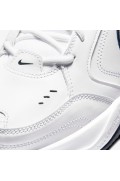 کتونی مخصوص باشگاه مدل Nike Air Monarch IV رنگ سفید/نقره ای متالیک مردانه نایک