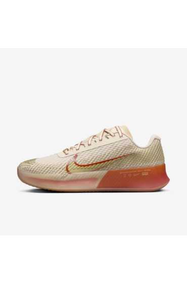 کتونی تنیس مدل NikeCourt Air Zoom Vapor 11 Premium رنگ رانش ماسه / عامل زنگ / صمغ قهوه ای متوسط ​​/ طلای متالیک مردانه نایک