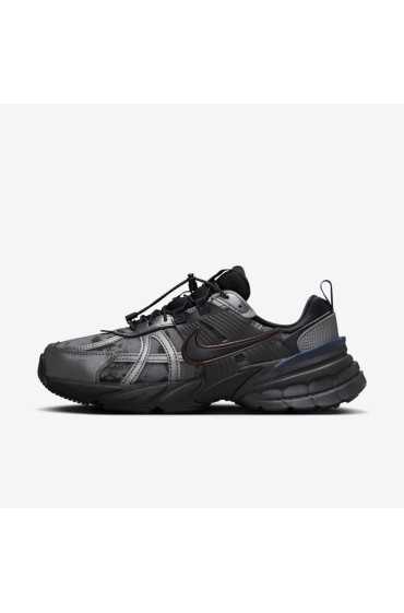 کتونی ورزشی مدل Nike V2K Run رنگ خاکستری تیره متالیک/خاکستری دودی تیره/خراش زرشکی/مشکی زنانه نایک