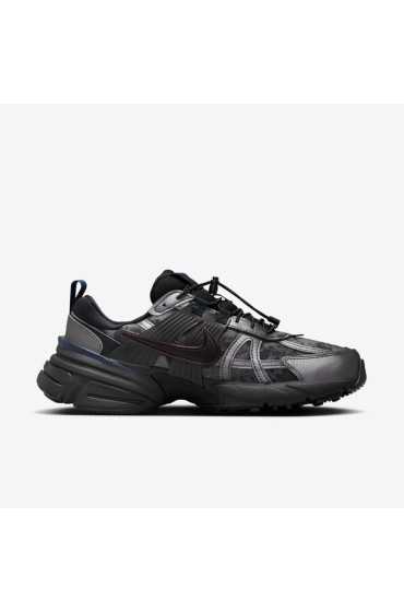 کتونی ورزشی مدل Nike V2K Run رنگ خاکستری تیره متالیک/خاکستری دودی تیره/خراش زرشکی/مشکی زنانه نایک