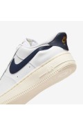 کتونی ورزشی مدل Nike Air Force 1 '07 FlyEase رنگ سفید/عاج کم رنگ/طلای فلزی/ابسیدین زنانه نایک