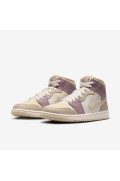 کتونی ایر جردن 1 مدل Air Jordan 1 Mid قهوه ای ای اوروود روشن/خاکی/خاکستری مایل به زرد/تیم طلایی مردانه نایک