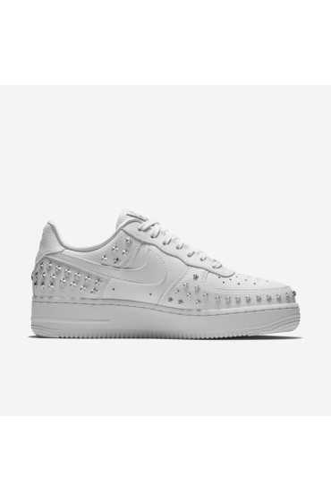 کتونی ورزشی مدل Nike Air Force 1 '07 XX Studded رنگ سفید/سفید/سفید زنانه نایک