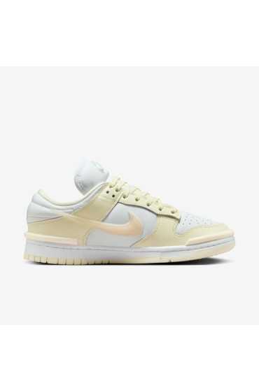 کتونی ورزشی مدل Nike Dunk Low Twist رنگ شیر نارگیل/سفید/یخ گواوا زنانه نایک