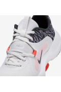 کتونی مخصوص باشگاه مدل Nike In-Season TR 13 Premium رنگ قله سفید/دود تیره خاکستری/انبه وحشی سبک/خاکستری خنک متالیک زنانه نایک