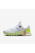 کتونی مخصوص باشگاه مدل Nike Free Metcon 5 رنگ سفید/به سختی ولت/کف صورتی/زرشکی روشن زنانه نایک