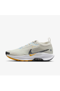 کتونی رانینگ مدل Nike Pegasus Trail 5 GORE-TEX رنگ فانتوم/سفید/طلای دانشگاهی/سیاه زنانه نایک