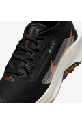 کتونی رانینگ مدل Nike Pegasus Trail 5 GORE-TEX رنگ آف نوآر/سیاه/پادشاهی/عاج کم رنگ زنانه نایک