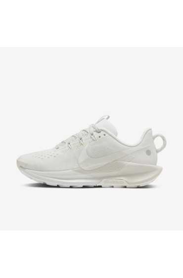 کتونی رانینگ مدل Nike Pegasus Trail 5 رنگ قله سفید/قهوه ای روشن/بادبان زنانه نایک