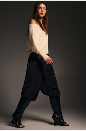 بوت گوه بلند زنانه مشکی پل اند بیر